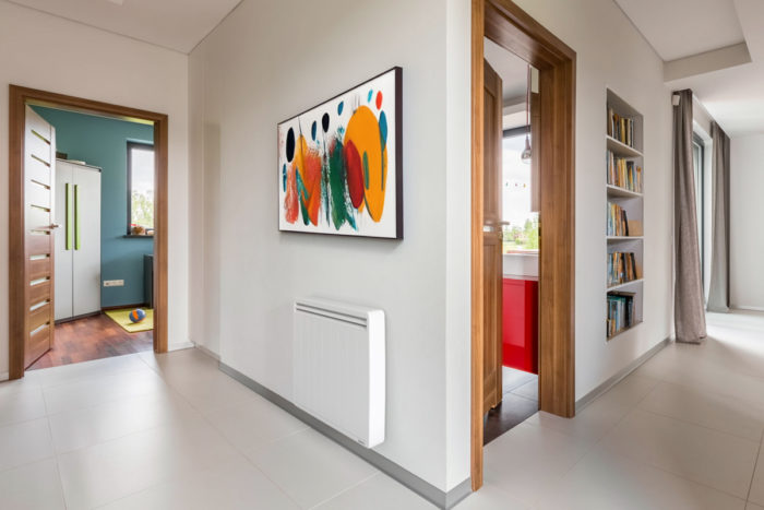 radiateur a inertie dans un couloir