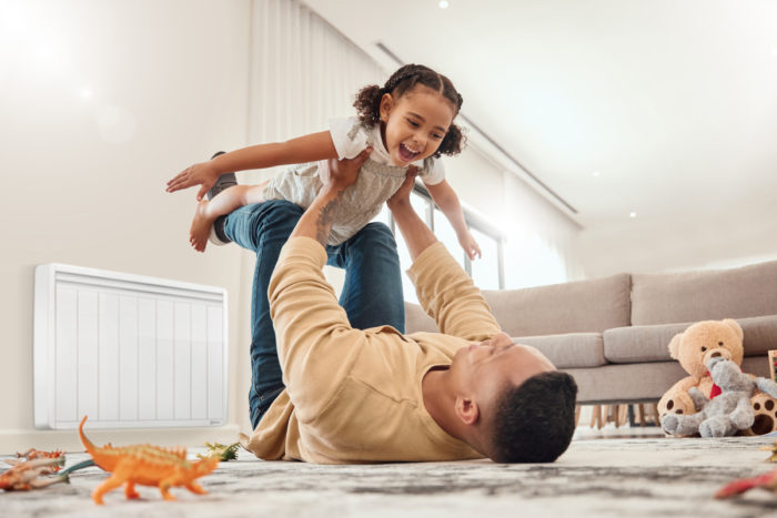 radiateur a inertie horizontal blanc dans salon