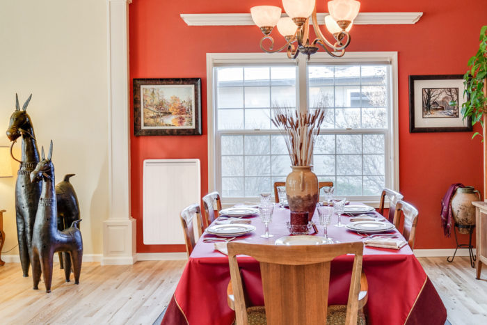 radiateur a inertie vertical dans salle a manger