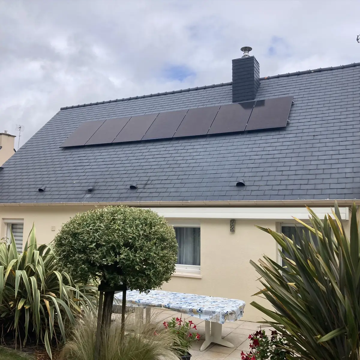 Installation photovoltaïque de 3 kWc sur toiture.